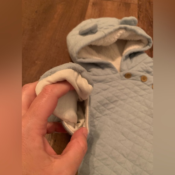Carter’s 9 months Blue quilted zip-up snow suit/winter outerwear - Picture 4 of 8